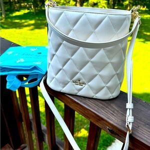 NWT Kate Spade quilted creamy leather bucket bag. Extra large tote included!